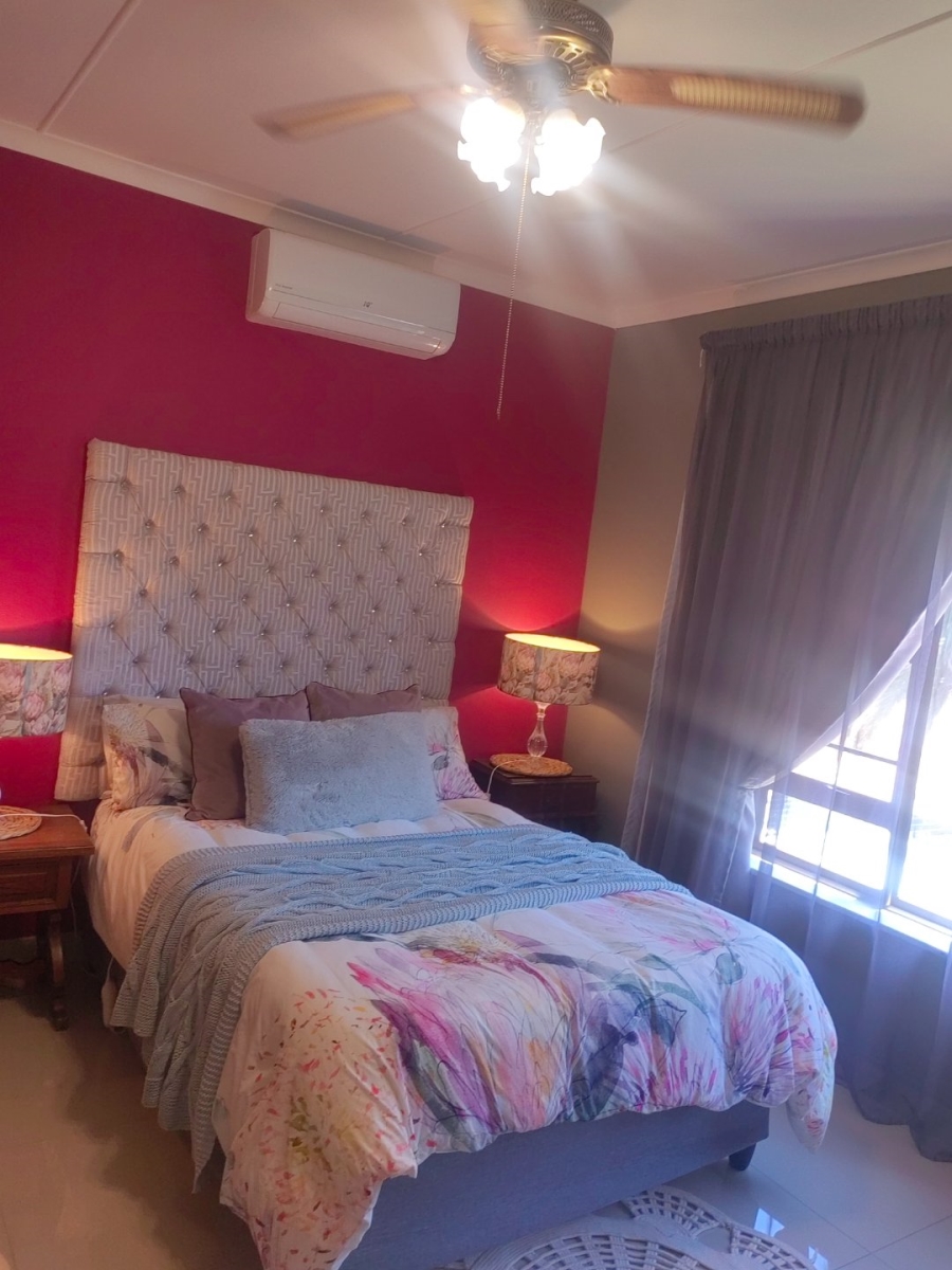 4 Bedroom Property for Sale in Hillcrest Northern Cape